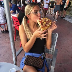 Meet your Posher, Kendall